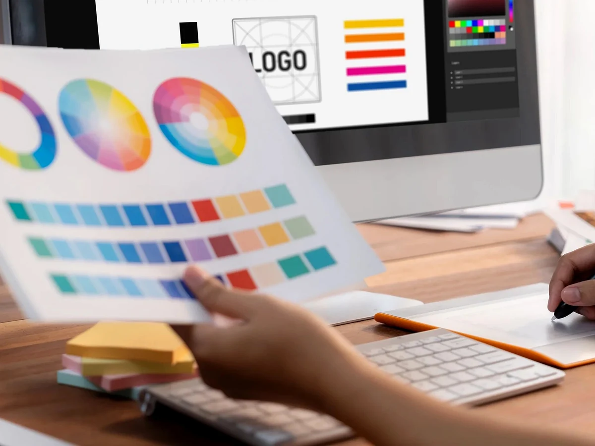 Progettazione grafica e brand identity — Studio Grafico VGraph Pomezia